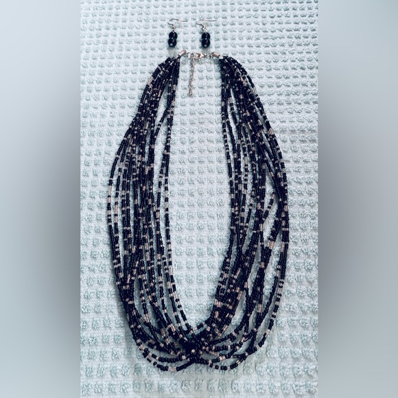 Brand New Earrings and Multilayered Necklace Set - Picture 2 of 4